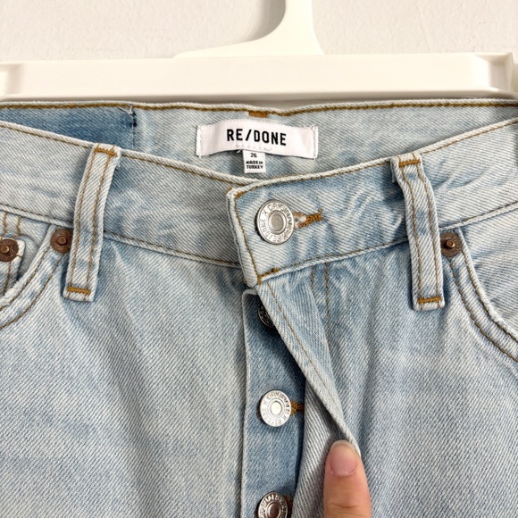 NEW RE/DONE 90s High Rise Loose Jeans in Bleach Destroy Women's Size 26 Straight - Picture 6 of 11